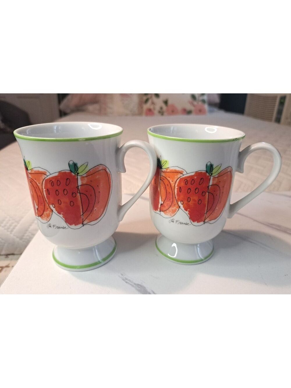 Vintage Set of 2 "La Fraise" Strawberry Endura GHC Japan Footed Ceramic Mugs